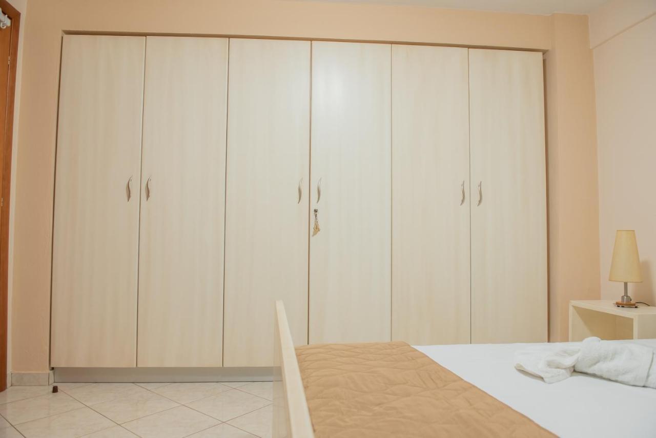 Garden Suite Néa Péramos Εξωτερικό φωτογραφία